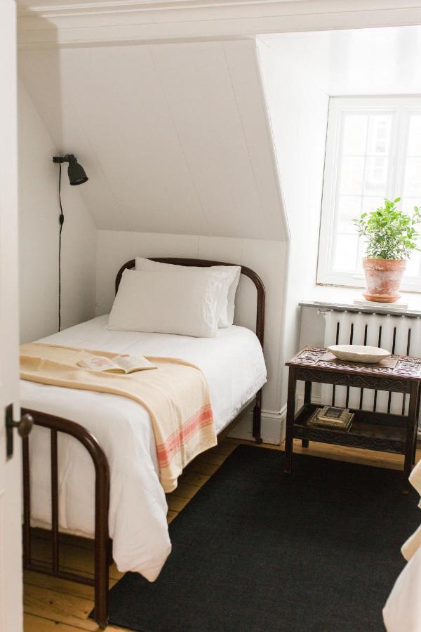 Le Vieux Presbytere Saint-Vallier Экстерьер фото